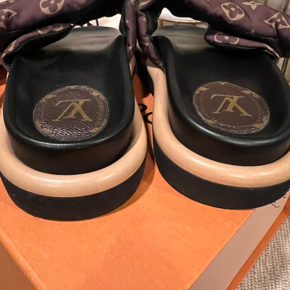 SOLD !Louis Vuitton slipper pillow sz.39 brown beige slides with box - Picture 2 of 9